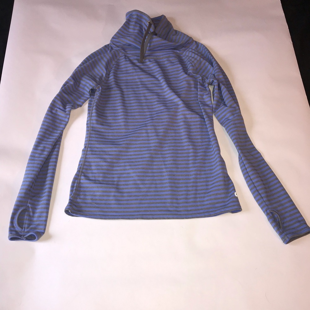 GAP FIT- Blue and grey sport long sleeve